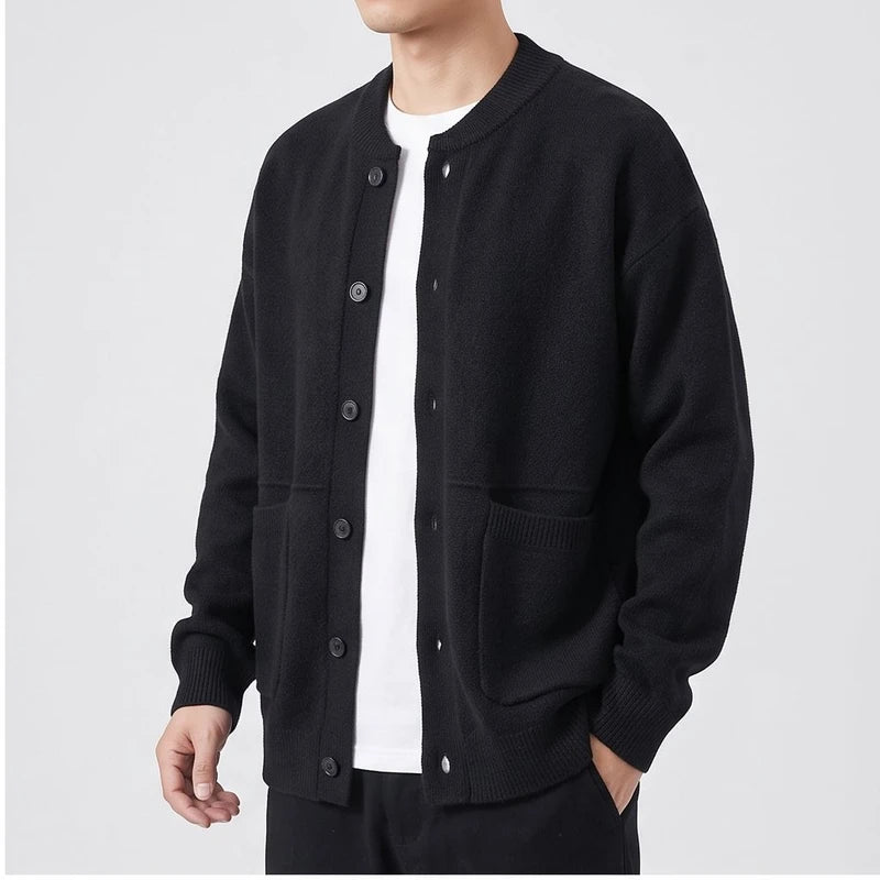 Model wearing Black knitted cardigan in a studio - 2