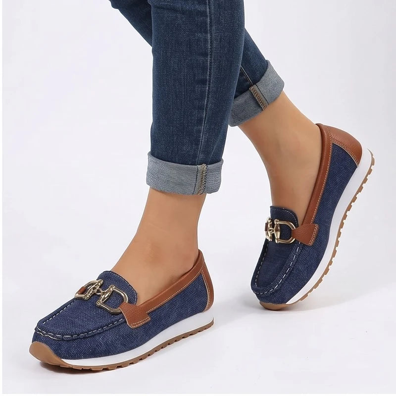Model wearing Blue metal flat in a studio - 2