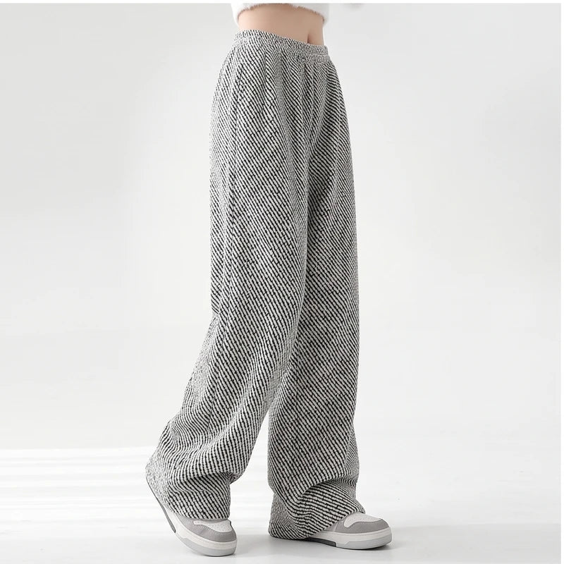 Model wearing Light Gray knit apparel in a studio - 3