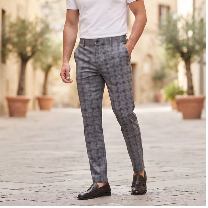 Model wearing Gray pants outdoors
