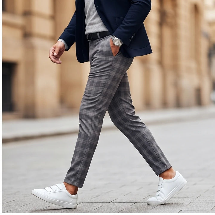 Model wearing Gray trousers outdoors - 2