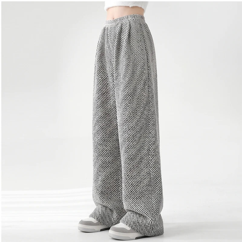 Model wearing Light Gray knit apparel in a studio - 4