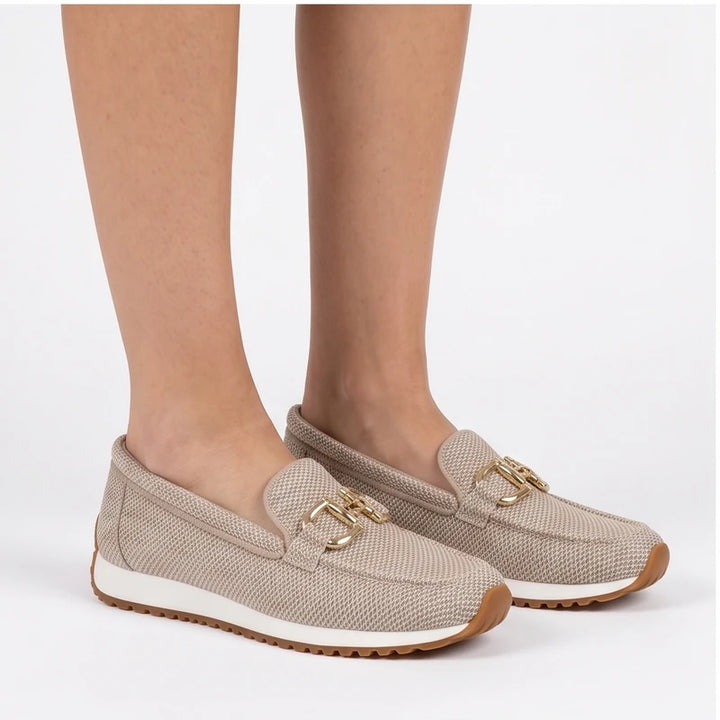 Model wearing Beige knit loafer in a studio - 3