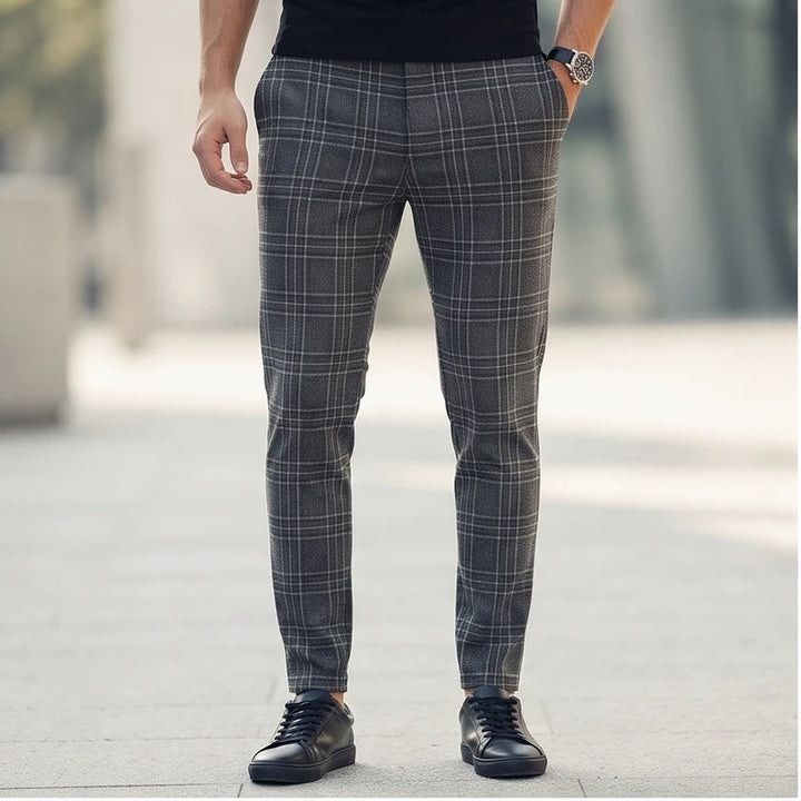 Model wearing Black trousers outdoors