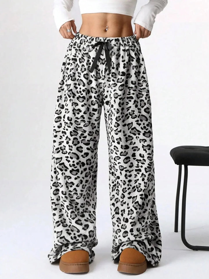 Vesper Women's Leopard Print Sweatpants