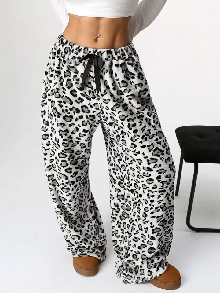 Vesper Women's Leopard Print Sweatpants