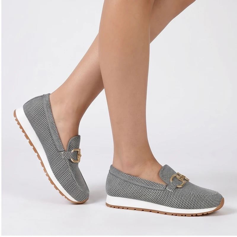Model wearing Gray knit loafer in a studio - 2