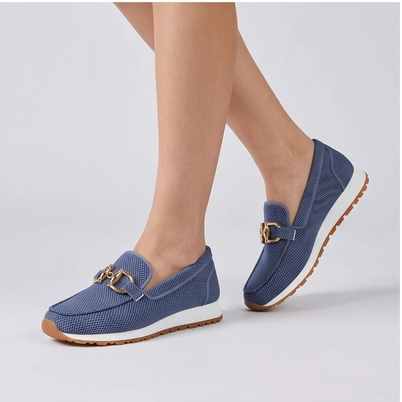 Model wearing Blue knit loafer in a studio - 3