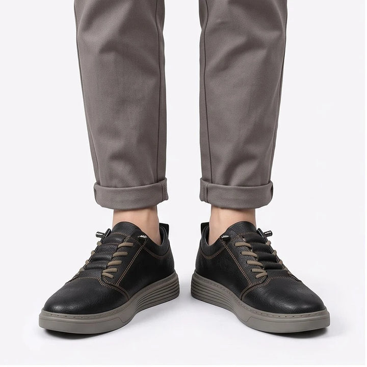 Model wearing Black oxford in a studio