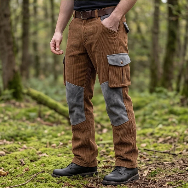 Model wearing Brown pants outdoors - 2